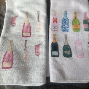 Wine Bottle Design Hand Towels - Multicolor